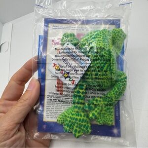 2001 McDonalds Happy Meal Toy Animal Alley Toys‎ R Us Book Hopkins Green Frog